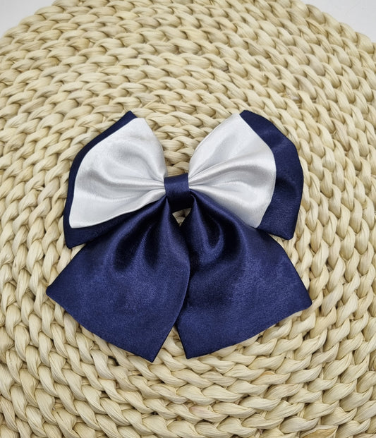 Rosita Anna en Azul marino y blanco
